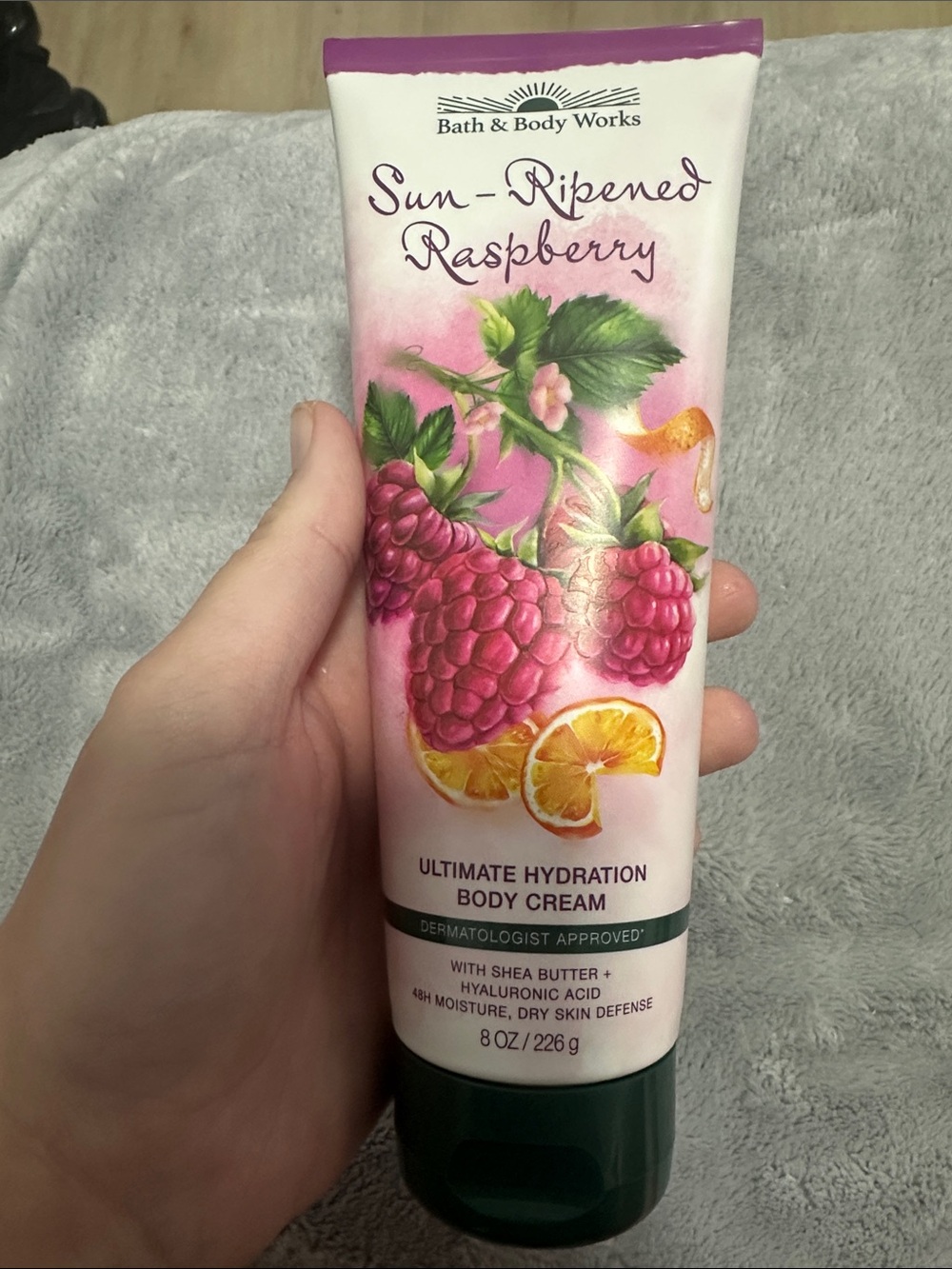 Sun-Ripened Raspberry Ultimate Hydration Body Cream - Picture 4 of 4